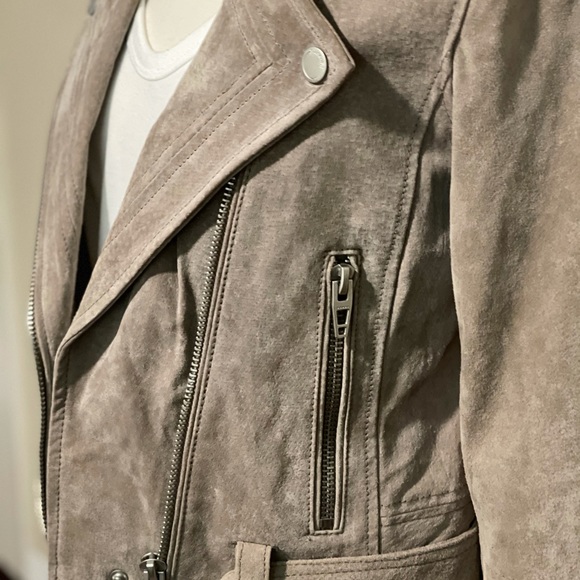 Suede Moto Jacket in Sand Stoner
BLANKNYC - Picture 2 of 6
